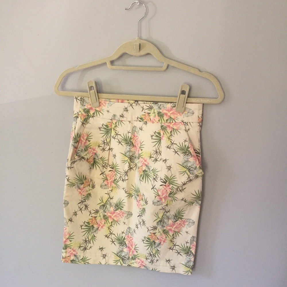 ✨ zara tropical skirt